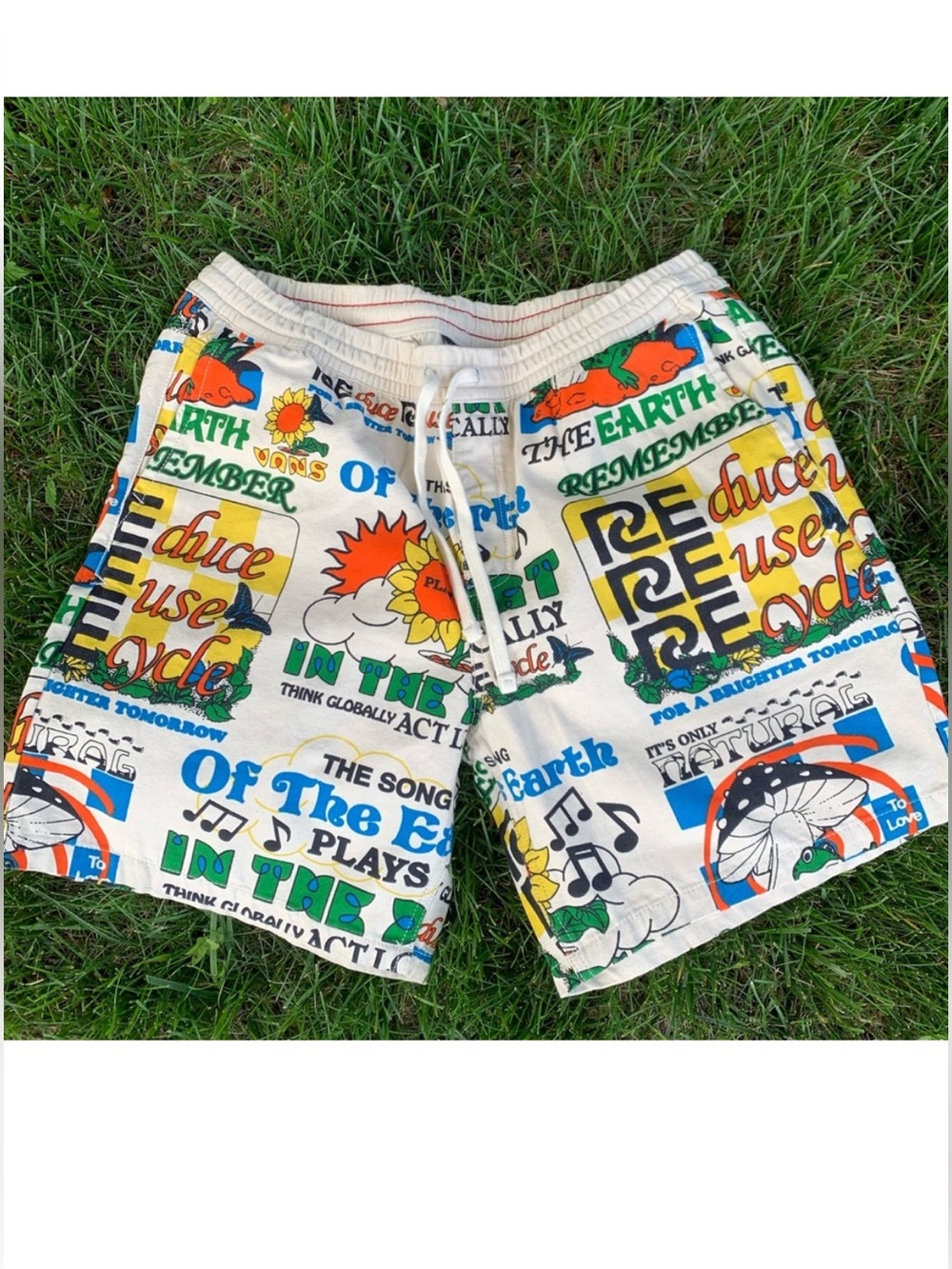 Vans Eco-Positivity Shorts, men size medium